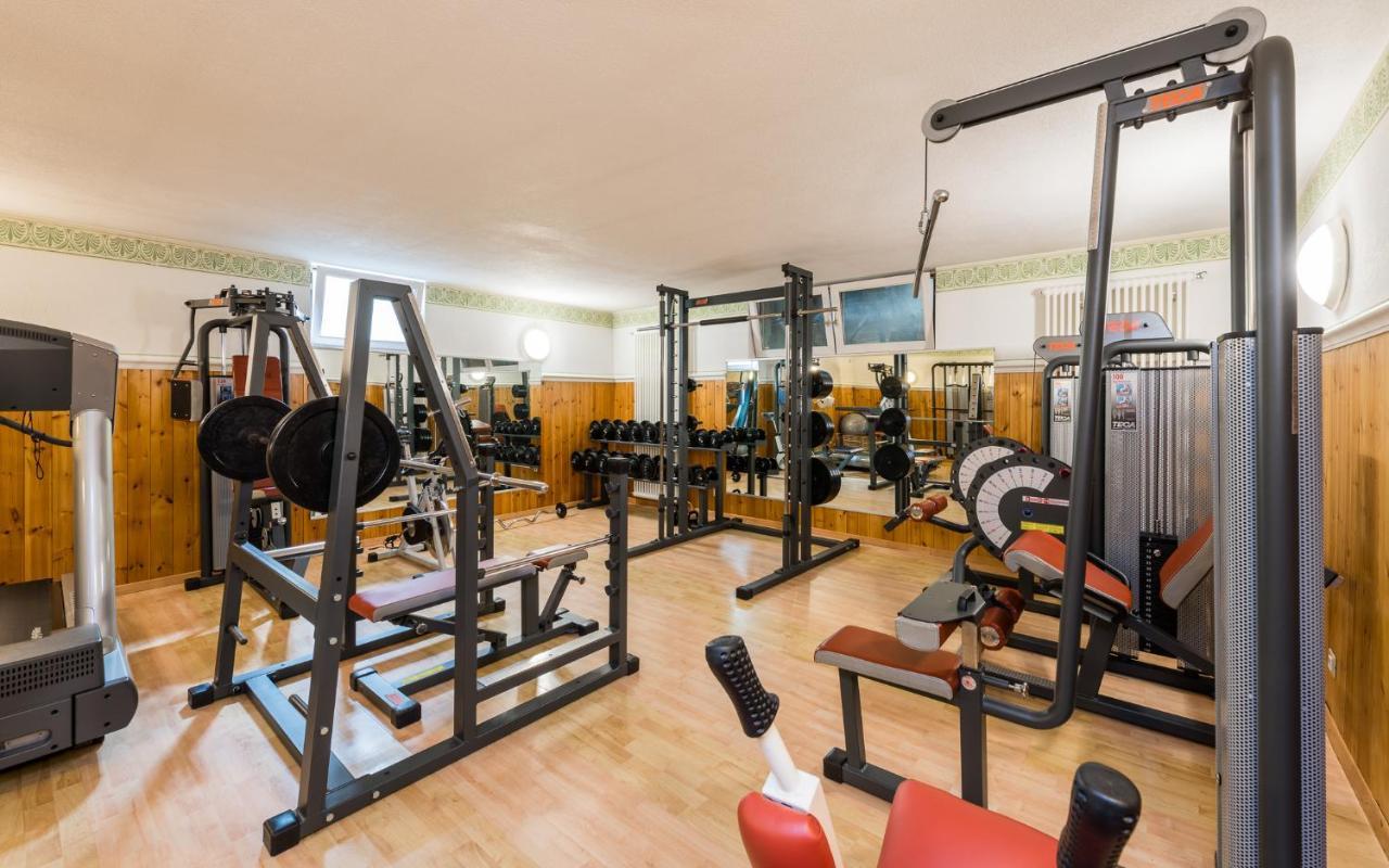 Sporthotel Exclusive Сан-Віджиліо-ді-Мареббе Екстер'єр фото